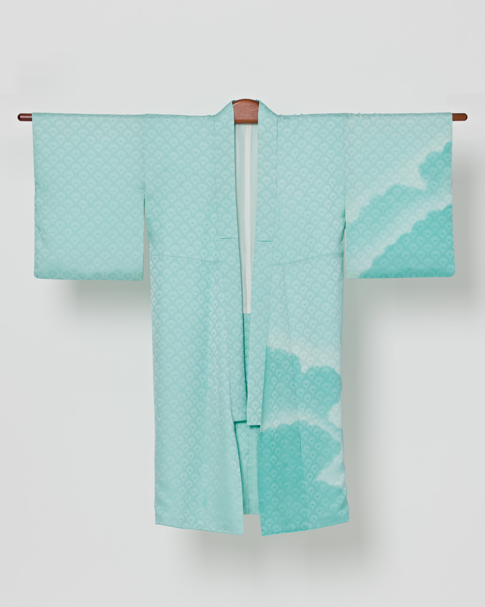 雲の彼方
